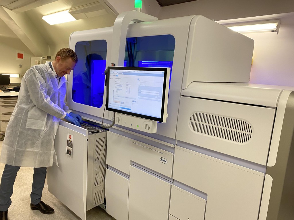 Image of Roche 6800 Machines in SPH lab